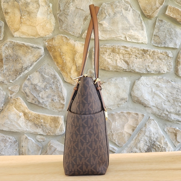 Michael Kors Jet Set Logo MD Tote Brown - Picture 2 of 8